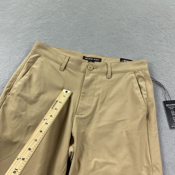 Michael Kors Tech Shorts Mens 28 Beige 8 Inseam Wicking Lightweight Outdoors - Picture 12 of 13
